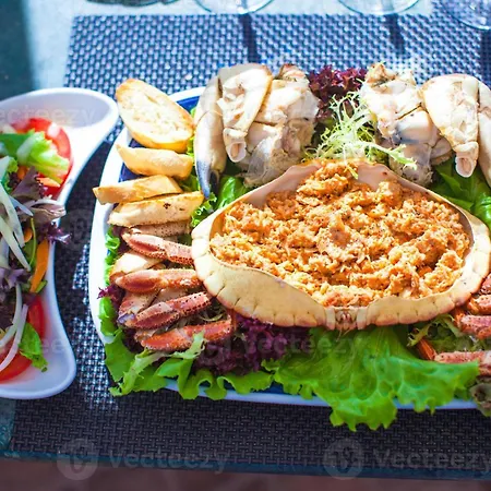 6 By Homing * Αλμπουφέιρα